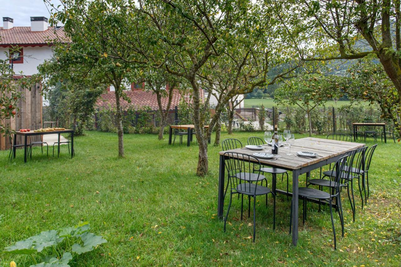 Apartamentos Turisticos Rurales Iturburuarena Alkotz Екстер'єр фото